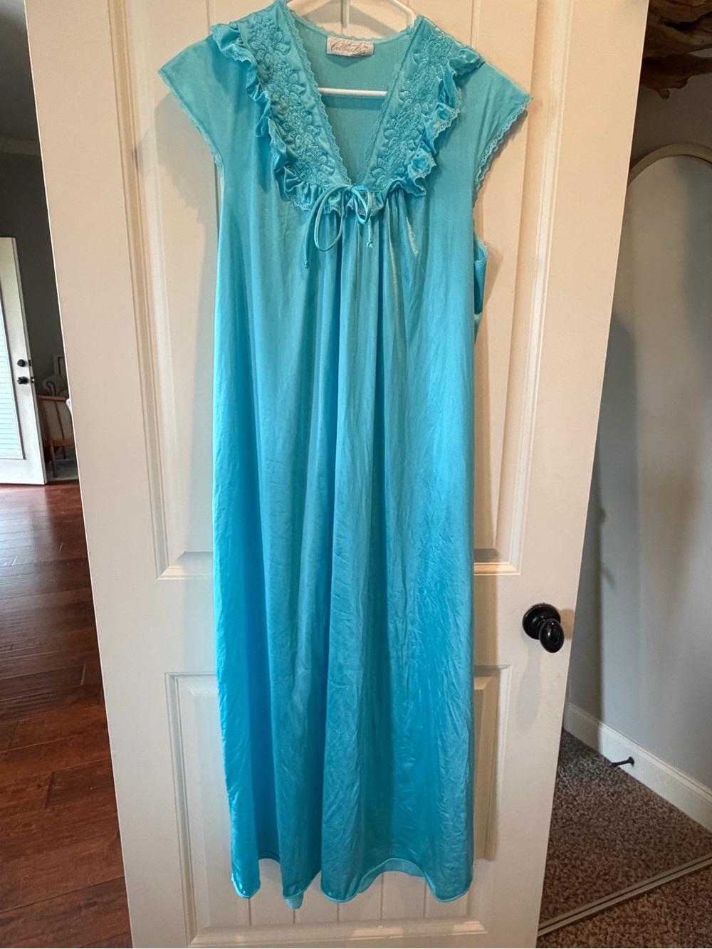 Vintage jcpenney Aqua Blue Ruffle V-Neck Nightgown